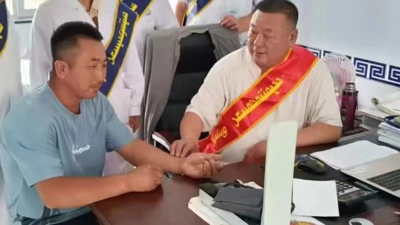 胡达来   传承人.jpg