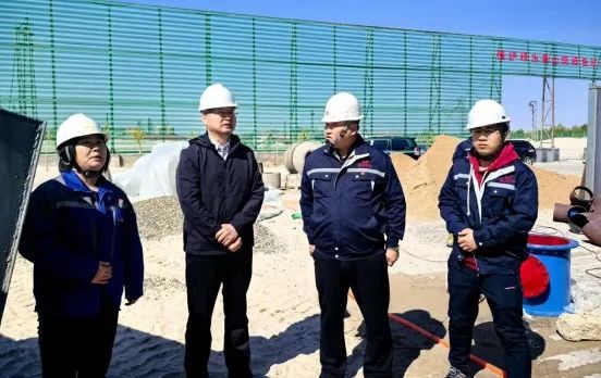 邱军实地调研重点项目建设和安全生产01.jpg